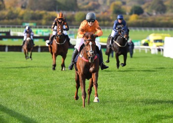 Stephanie Batty winning Wetherby Race