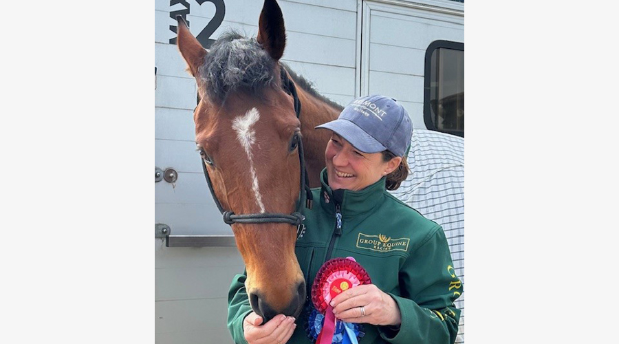 Emma Elliot Grey Background (3)