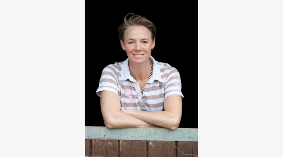 Lizzie M Border Grey