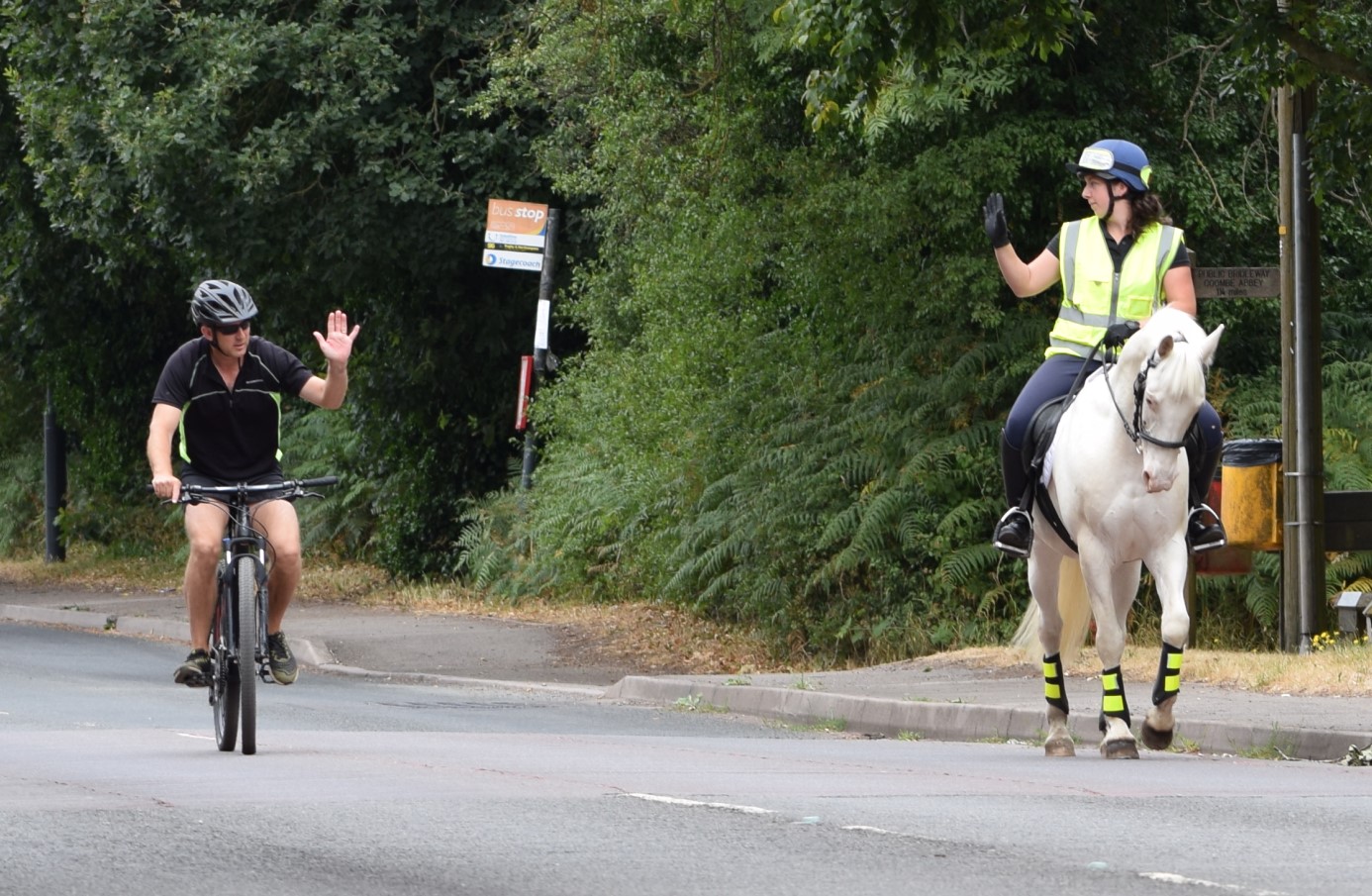 Cyclists and horse riders The British Horse Society
