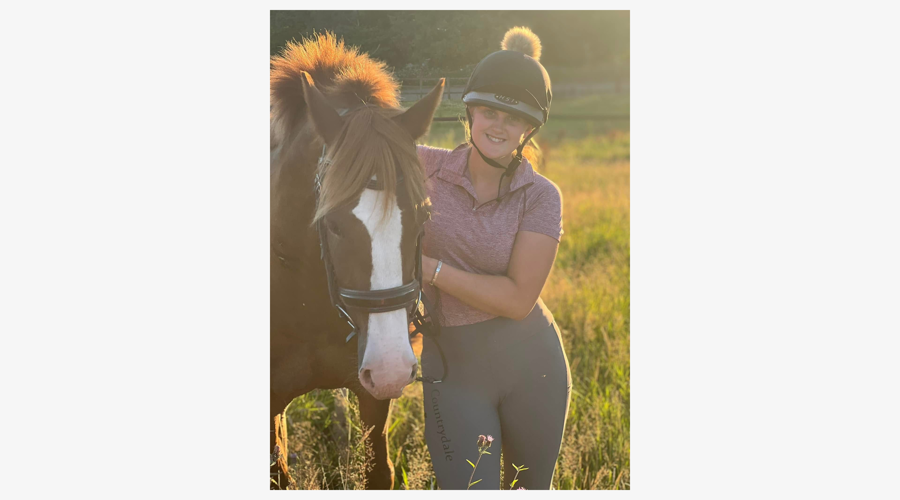 99Fa04ec 5E81 4422 Be1a E689337487d5 Border Grey