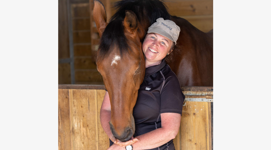 Carly Moore Border Grey